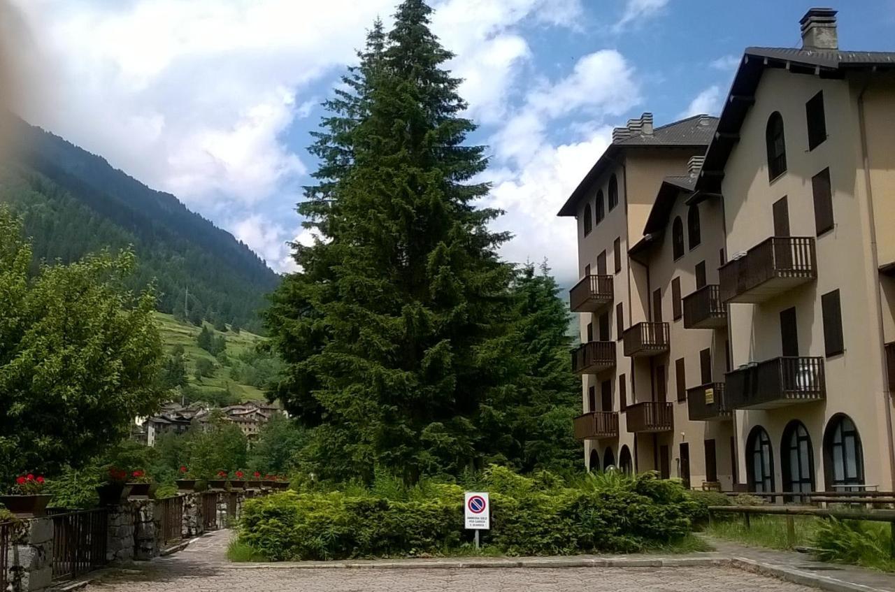 Aparthotel Tettuccio Montesole Ponte Di Legno Exterior foto